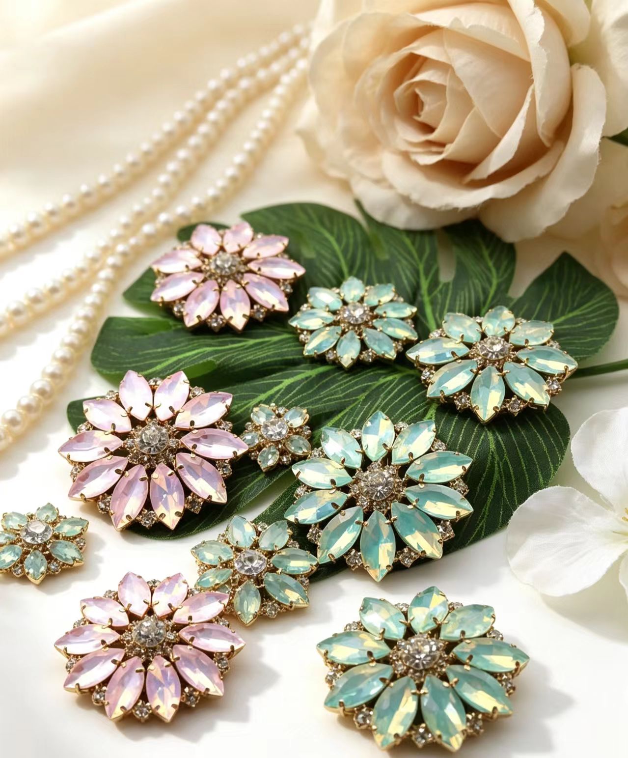 Mieszane Kolory Kwiatowe Marki – Sew On Rhinestone recenzja i cena