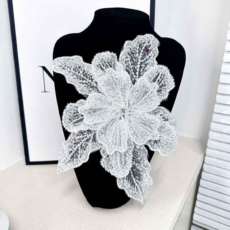 Aplikacja z cekinami i koralik – Applique Patch Flower recenzja i cena